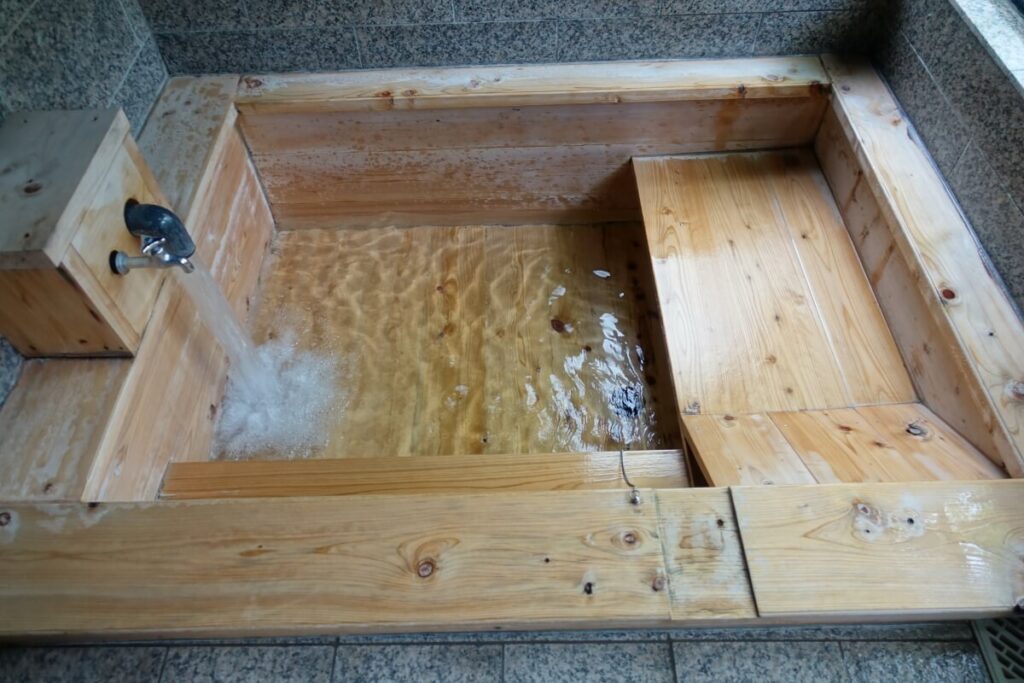 亀山の湯　あざみ　浴槽